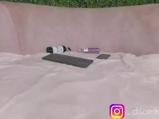 Chloe Dee's Live Sex Cam Show