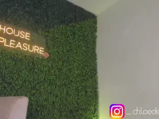 Chloe Dee's Live Sex Cam Show