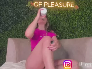 Chloe Dee's Live Sex Cam Show