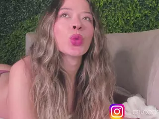 Chloe Dee's Live Sex Cam Show