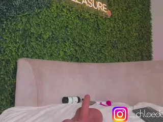 Chloe Dee's Live Sex Cam Show