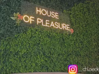 Chloe Dee's Live Sex Cam Show