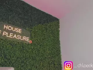 Chloe Dee's Live Sex Cam Show