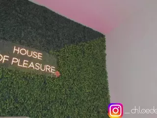 Chloe Dee's Live Sex Cam Show