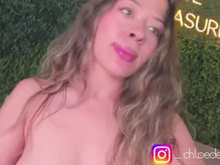 Chloe Dee's Live Sex Cam Show