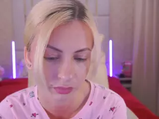 MiaBurka's Live Sex Cam Show
