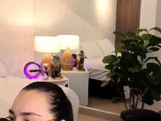 Live cam show with avalodge