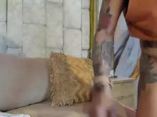 emily-86's Live Sex Cam Show