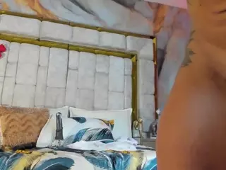 emily-86's Live Sex Cam Show