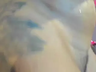 emily-86's Live Sex Cam Show