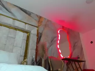 emily-86's Live Sex Cam Show