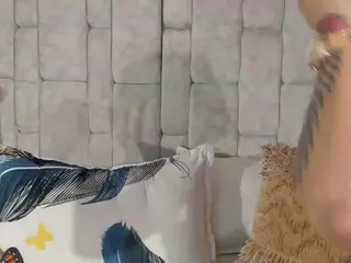 emily-86's Live Sex Cam Show