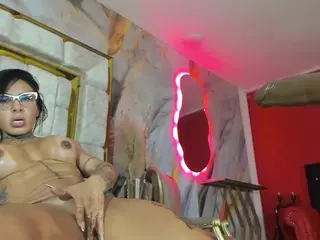 emily-86's Live Sex Cam Show