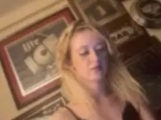 lw7911743's Live Sex Cam Show