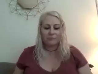 goddesschelc's Live Sex Cam Show