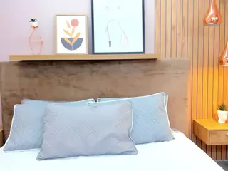 sarahlopezz's Live Sex Cam Show