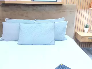 sarahlopezz's Live Sex Cam Show