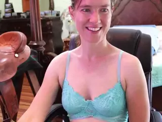 thornburyrose's Live Sex Cam Show