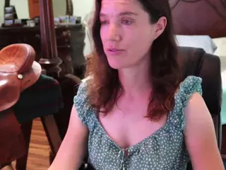 thornburyrose's Live Sex Cam Show