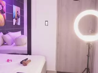Bellatslatina's Live Sex Cam Show