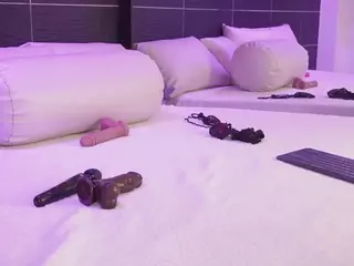 Bellatslatina's Live Sex Cam Show