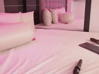 Bellatslatina's Live Sex Cam Show