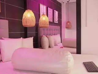 Bellatslatina's Live Sex Cam Show