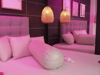 Bellatslatina's Live Sex Cam Show