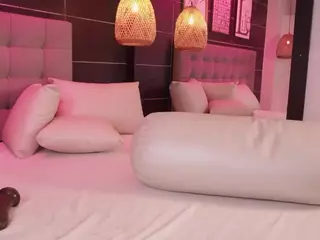 Bellatslatina's Live Sex Cam Show