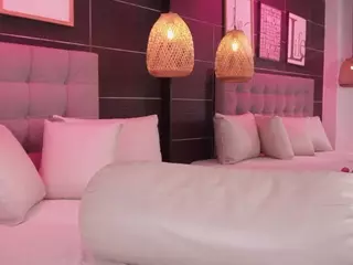 Bellatslatina's Live Sex Cam Show