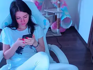 DaniellaTrue1's Live Sex Cam Show