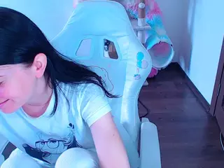 DaniellaTrue1's Live Sex Cam Show