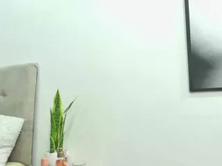 millicent-roberts's Live Sex Cam Show