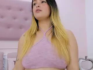 millicent-roberts's Live Sex Cam Show