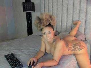 Live cam show with MichellAngels