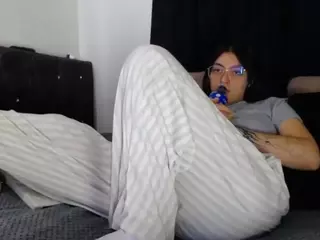 Lesliee22's Live Sex Cam Show