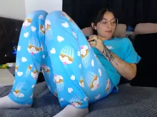 Lesliee22's Live Sex Cam Show