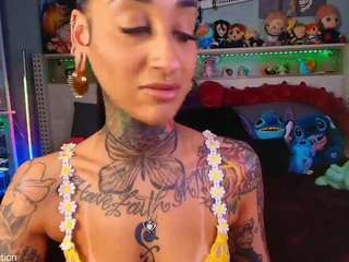 Live cam show with Ari The Don