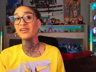 Live cam show with Ari The Don
