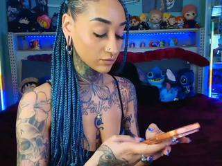 Live cam show with Ari The Don
