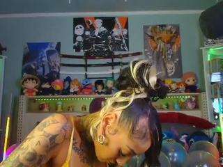 Live cam show with Ari The Don