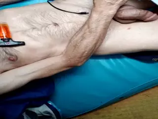 hunglow's Live Sex Cam Show
