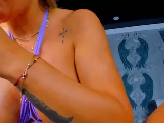 AnnesWhite's Live Sex Cam Show