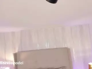 Katie Cruz's Live Sex Cam Show