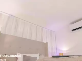 Katie Cruz's Live Sex Cam Show