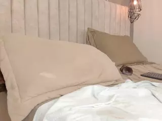 Katie Cruz's Live Sex Cam Show