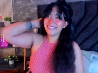 Laura-Ks's Live Sex Cam Show