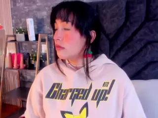 Laura-Ks's Live Sex Cam Show