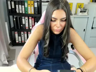 kilenyaPatrise's Live Sex Cam Show