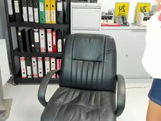 kilenyaPatrise's Live Sex Cam Show